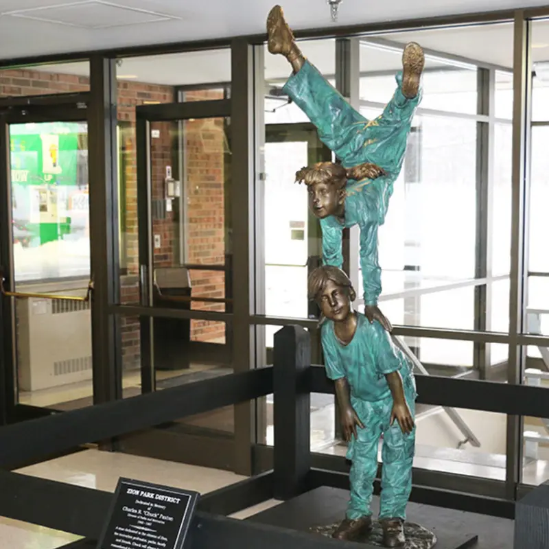 Acrobat Kids Staue 1