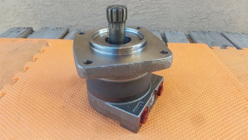 Bobcat 6681605 Drive Motor 161-0079-005 6657024 6649128 Skid Steer 743 1