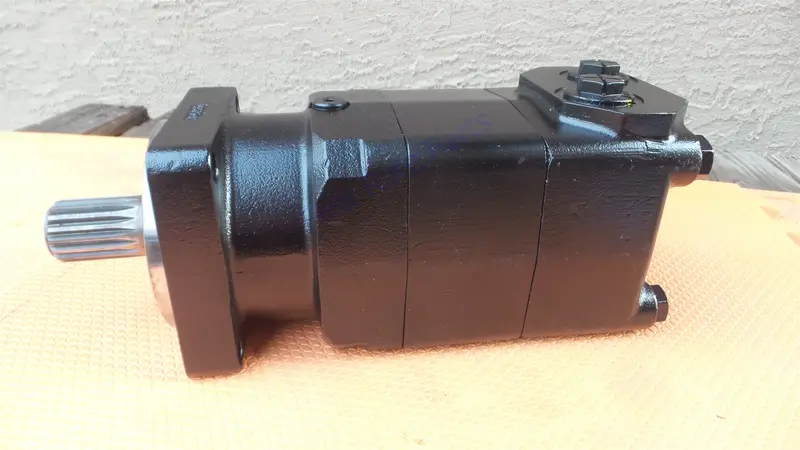 Buyers Products 62100003 Hydraulic Motor 990Cc Splined Shaft Salt 1
