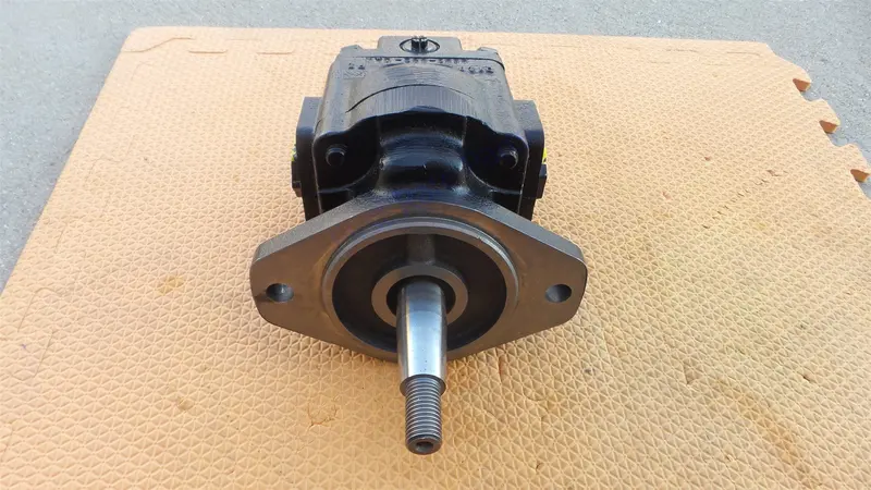 Caterpillar 265-4925 Hydraulic Fan Motor Cat 7029210020 Wheel Loader 938H 1