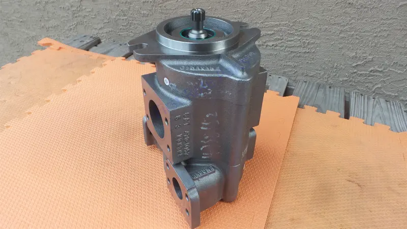 Caterpillar 455-9752 Hydraulic Gear Pump Cat 30R-0731 D8t D8 Bulldozer 1