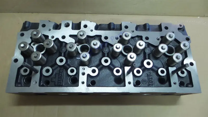 Challenger V837073202 Tractor Cylinder Head Mt455d Mt465d Mt475d Mt485 1