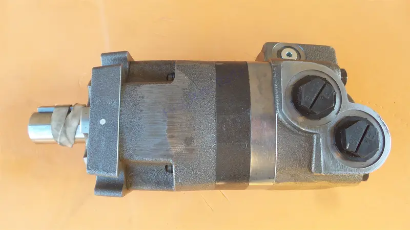 Char-Lynn 109-1101-006 Hydraulic Motor Eaton 109-1101 Danfoss Genuine 1