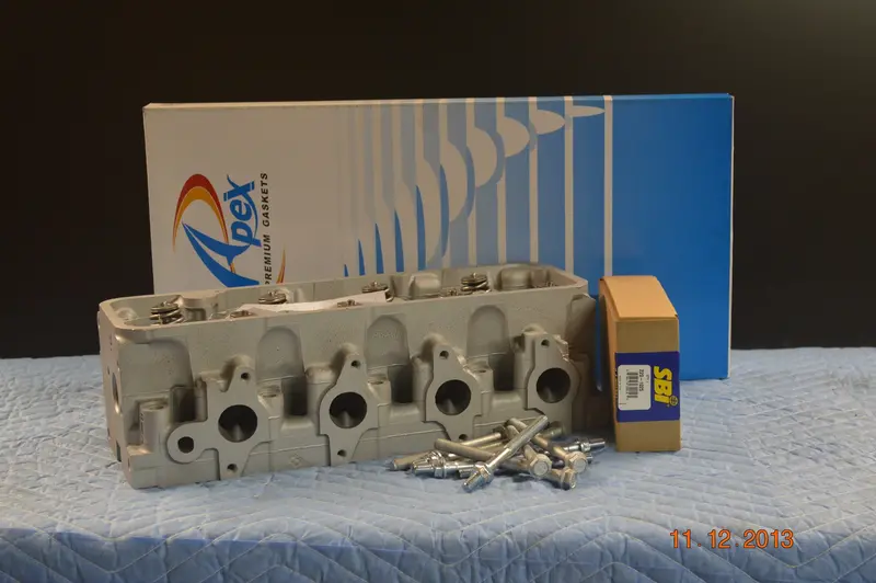 Chevy Truck Pushrod Engine Cylinder Head Kit W/Gasket & Bolt Set 2.2L L4 134Ci 391, Year:94-97 1