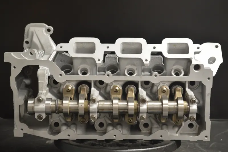 Chrysler Cylinder Head - Left 3.7L 226Ci - V6 - Sohc - 983Ac - Peanut - W/Egr, Year:05-06 1