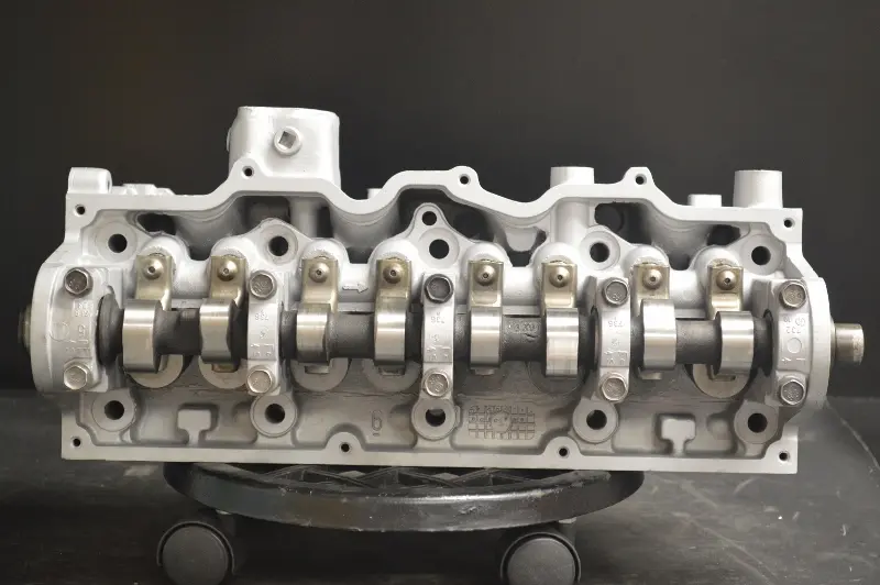 Chrysler Lebaron Laser Daytona Town & Country Cylinder Head 2.2L Roller - 782, Year:88-95 1