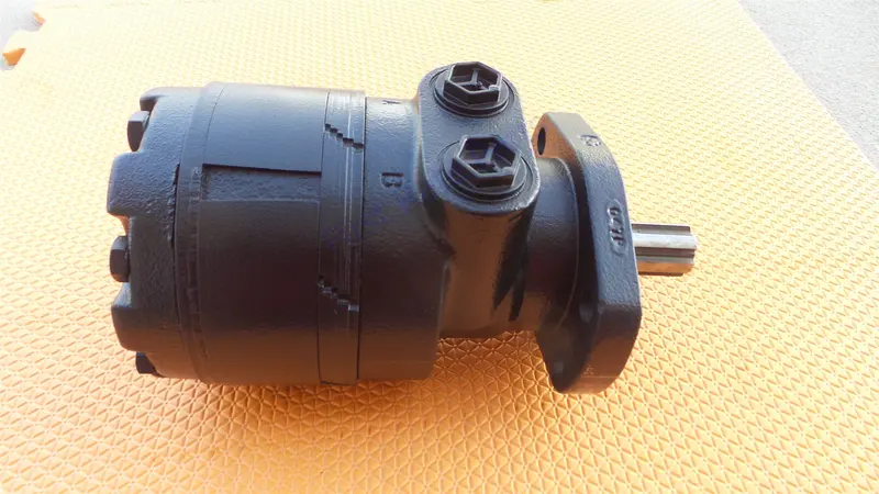 Crafco 45706 Hydraulic Mixer Motor 42574 Ez1500 Double Pumper Diesel 1