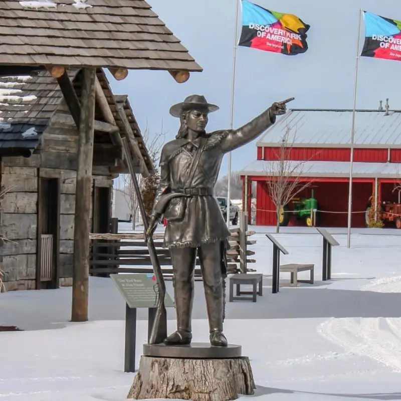 Custom Davy Crockett Statue 1