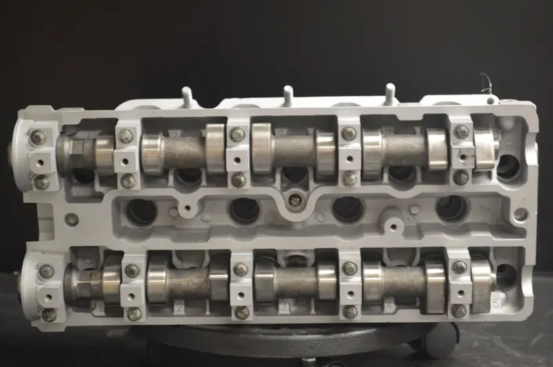 Daewoo Laganza Isuzu Rodeo Cylinder Head 2.2L/2.0L 877R, Year:99-02 1