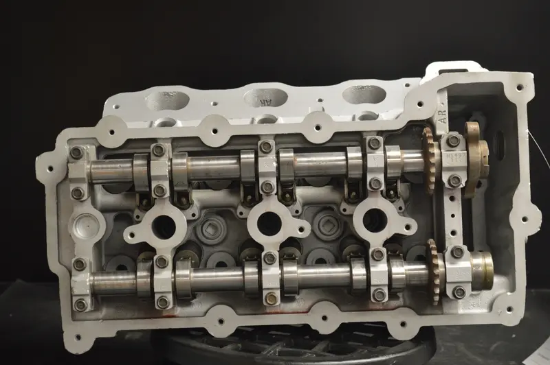 Dodge Chrysler Cylinder Head Right 2.7L 979, Year: 98 - 05 1
