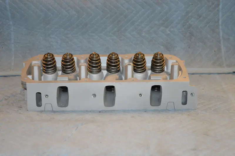 Dodge Chrysler Town & Counrty Caravan Intrepid Cylinder Head 3.3L - Casting 015, Year:90-93 1