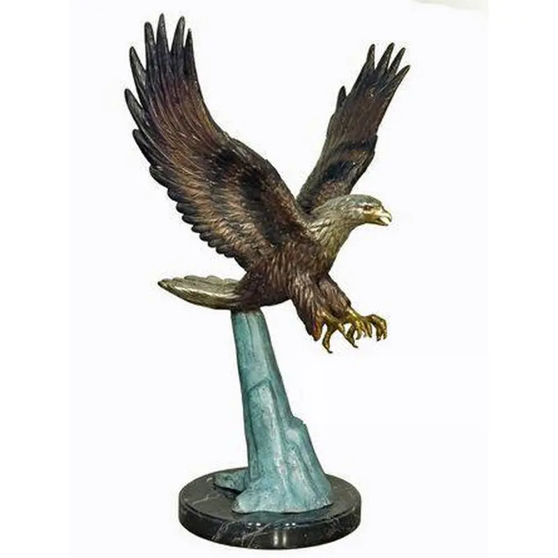 Eagle Statue Landing Down 1