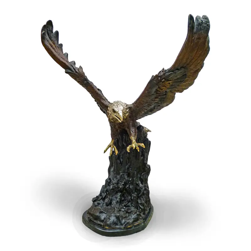 Eagle Statue Taking Flight 1