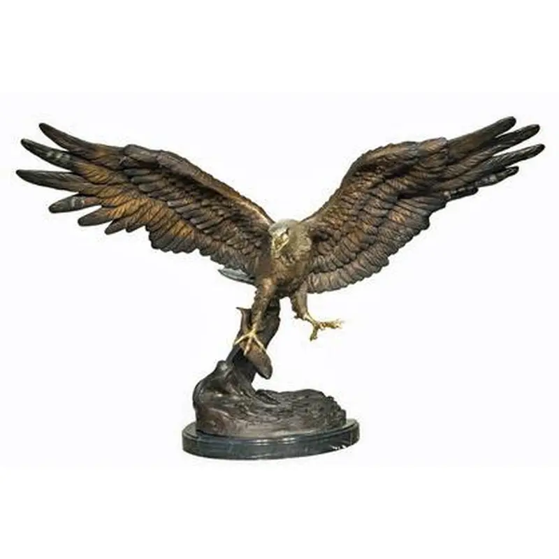Eagle Statue Wings Wide 1
