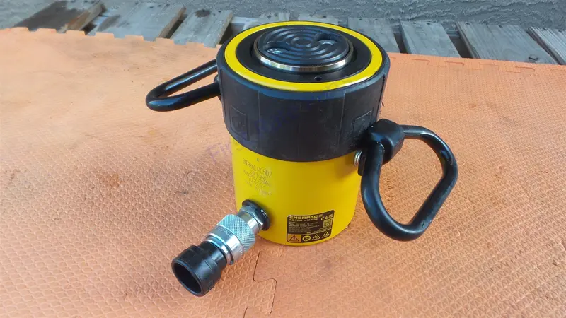 Enerpac Rc502 Hydraulic Cylinder Rc-502 55.2 Ton 50 Capacity Rc-Trio 2" Stroke 1