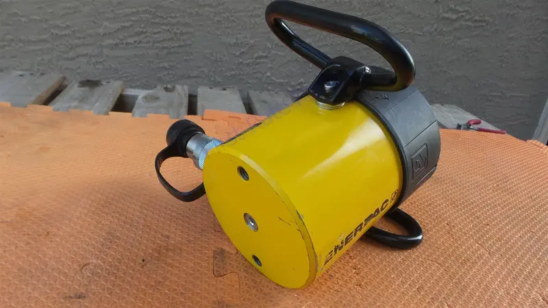 Enerpac Rc502 Hydraulic Cylinder Rc-502 55.2 Ton 50 Capacity Rc-Trio 2" Stroke 2