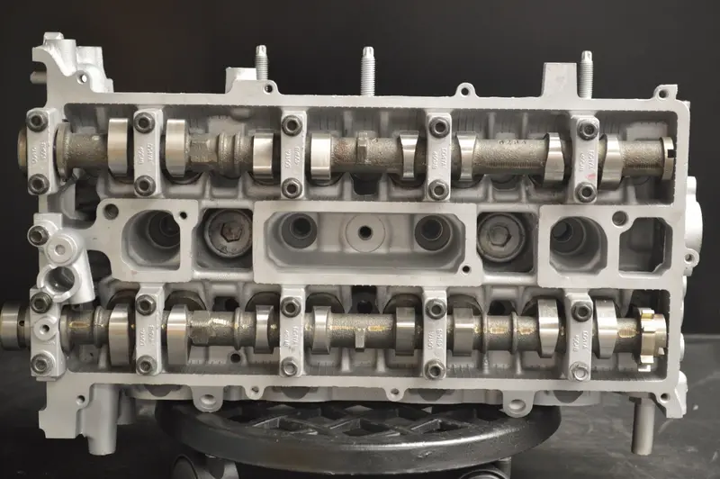 Ford Cylinder Head 2.5L L4 Dohc 16V 8E5g 1