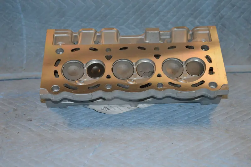 Ford Cylinder Head 3.8L V6 - Heart Shaped Chamber - F1/F3 91-95, Year:91-95 1