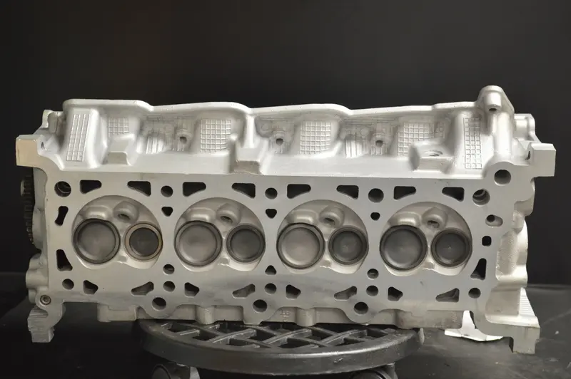 Ford Cylinder Head 330Ci - V8 - Sohc Right 2