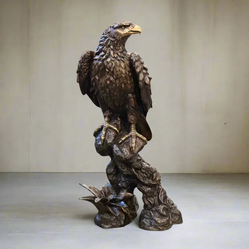Guardian Eagle Statue Brown Patina 1