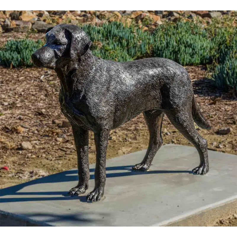 Hunter Labrador Dog Statue 1