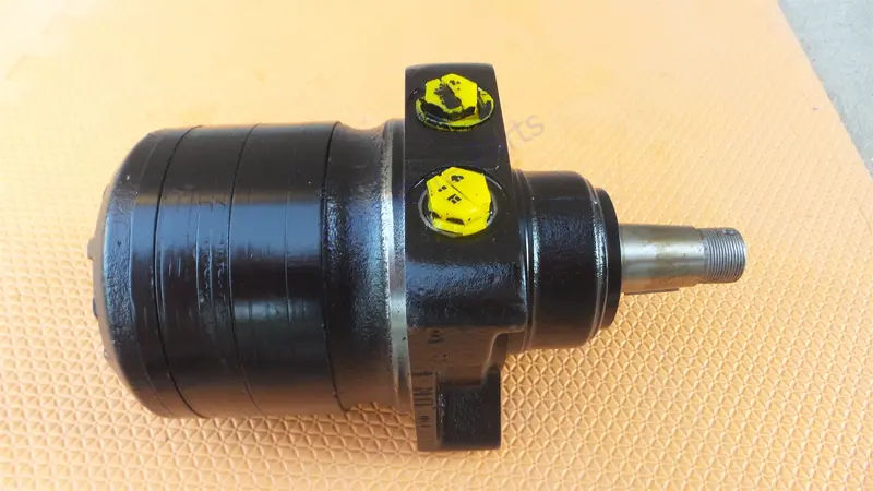 John Deere Am123681 Hydraulic Wheel Motor Greensmower Mower 2400 2500 1