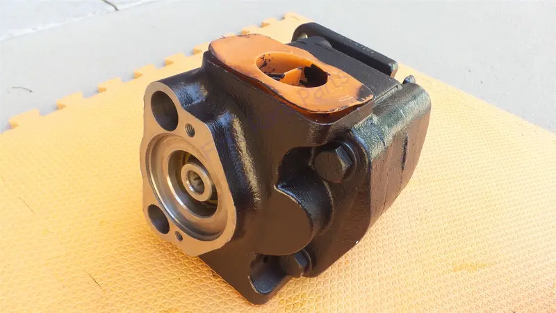 John Deere At149945 Hydraulic Pump Loader 644G 3160 Open Center Front 2