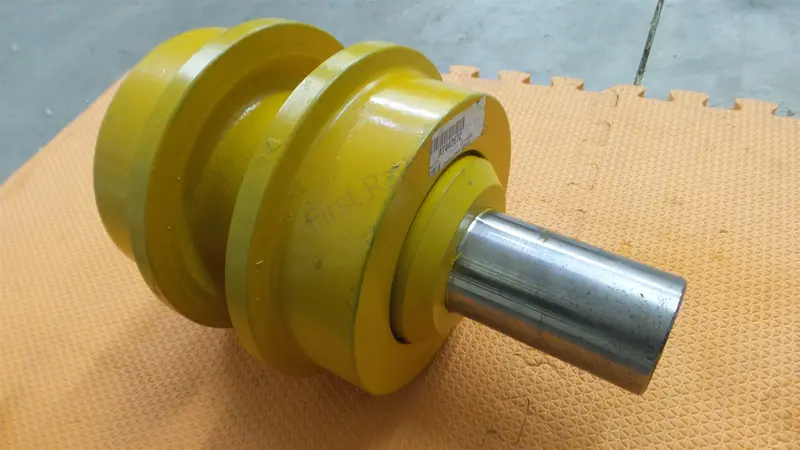 John Deere At442672 Carrier Roller Track At536355 At488308 950 Dozer 1