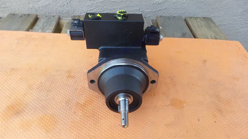 John Deere At474947 Hydraulic Track Drive Motor Excavator 250G 290G 1