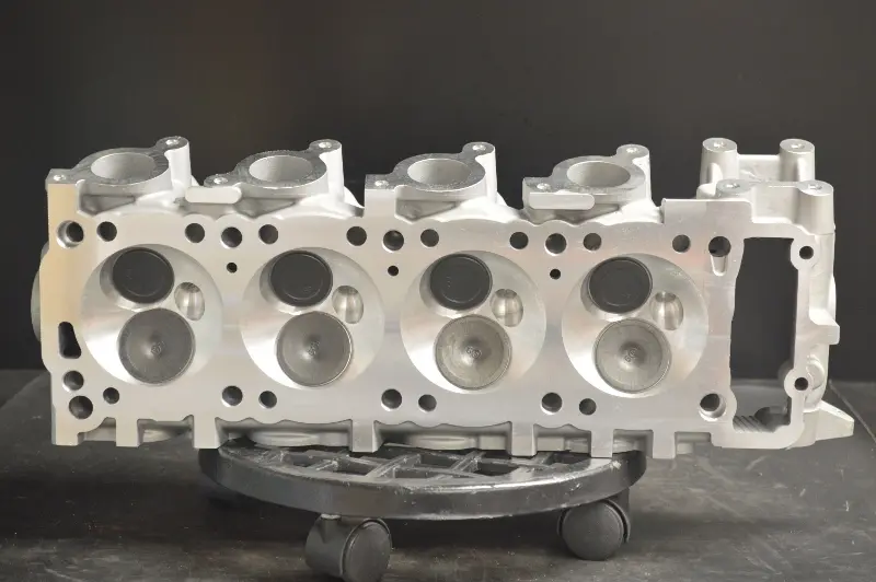 Mitsubishi New Cylinder Head 2.6L Non-Jet - Adj. Valve - Rwd, Year:85-89 2