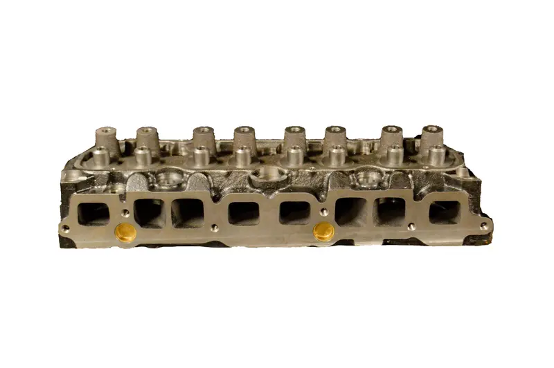 New Aftermarket Mercruiser Cylinder Head 3.0L - L4 - "620" 1