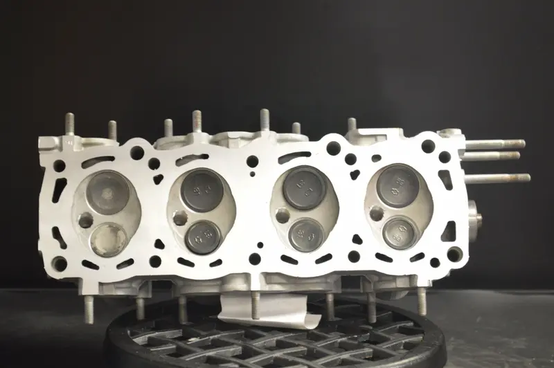 Nissan Cylinder Head 1.6L 1597Cc - L4 - E16i , 33M Year:85-88 1