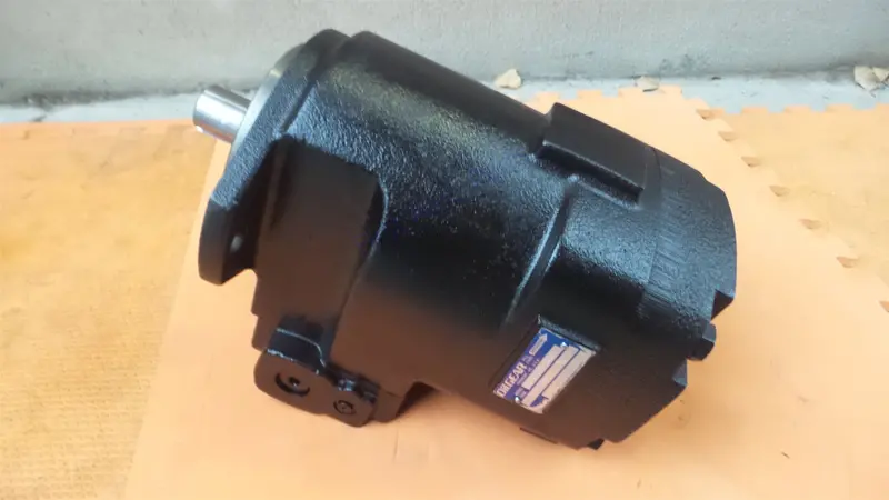 Oilgear Pvwj-076-A1uv-Lsay-P-1Nnnn Axial Piston Pump Hydraulic Pvwj 1