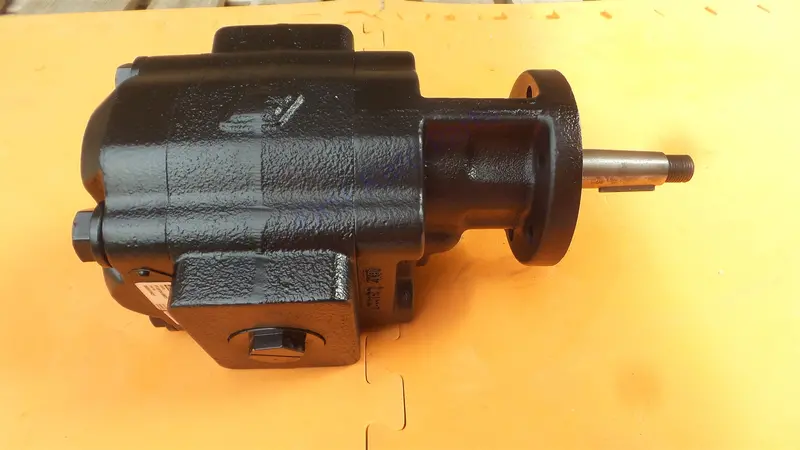 Parker 3039310421 Hydraulic Pump Motor Ledwell 27-0201-0003S Feed Trailer 1
