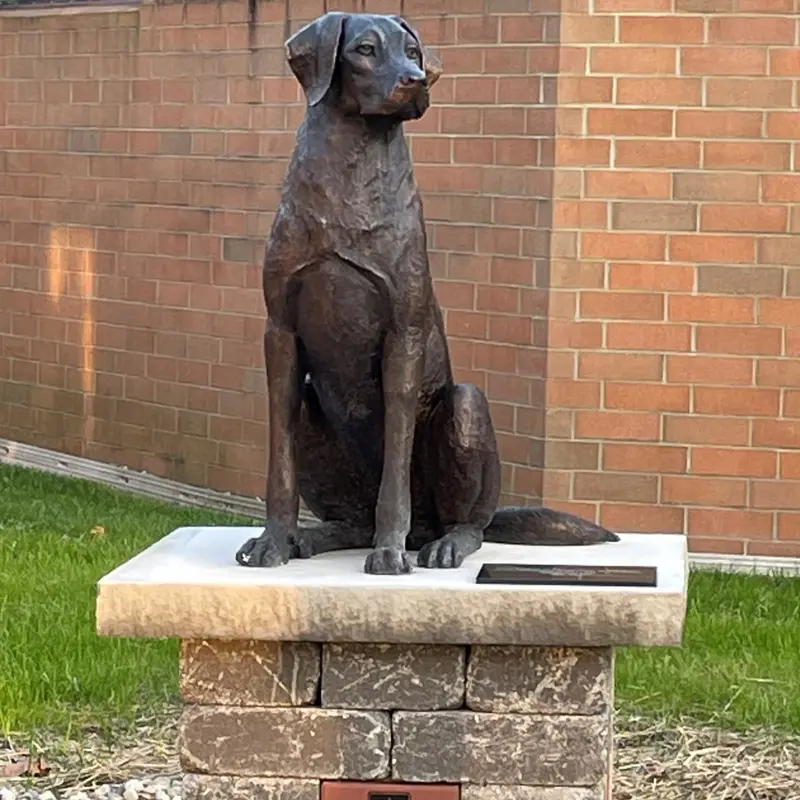 Scout Labrador Retriever Statue 1