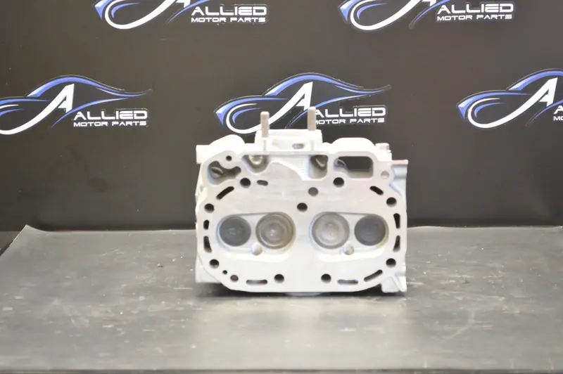Subaru Cylinder Head - Right 1.8L O4 Single Port - Ea82, Year:85-89 2