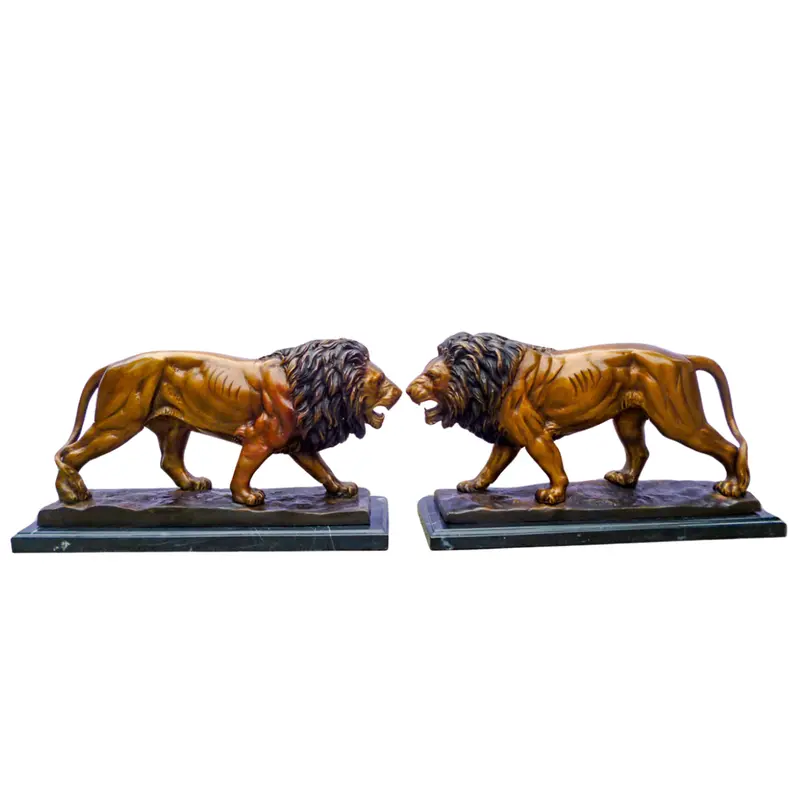 Tabletop Pair Of Fighting Lions 1