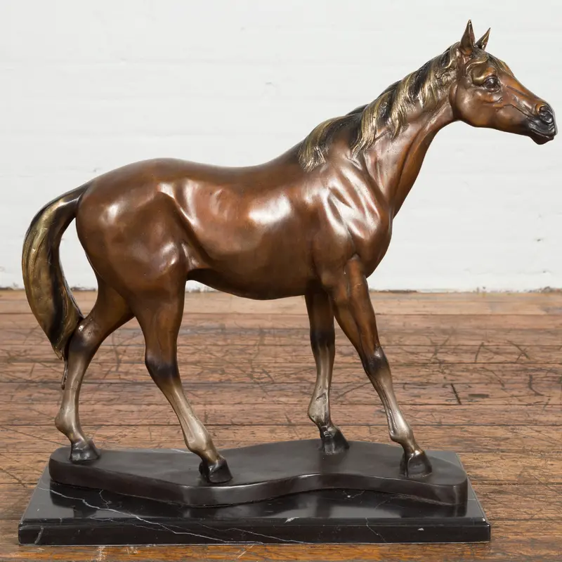 Tabletop Walking Horse 1