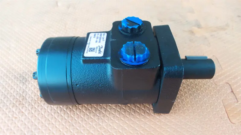 Tennant 1068812 Hydraulic Motor Char-Lynn 101-3757-009 M20 Floor Brush 1