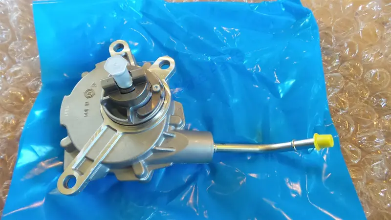 Toyota 29300-0P011 Vacuum Pump Toyota 293000P011 29300-0P010 1
