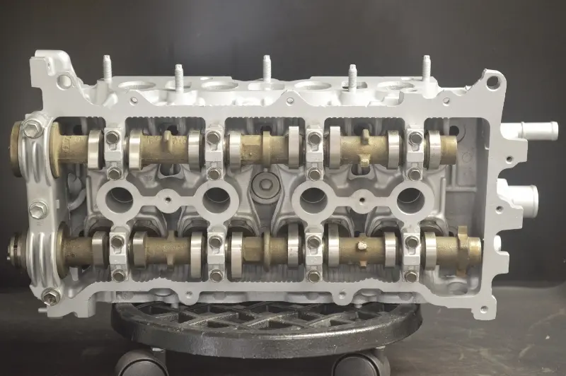 Toyota Corolla Matrix 1.8L L4 1Zzfe Cylinder Head, Year:00-05 1