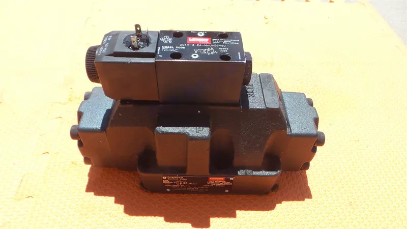 Vickers Dg5v-8-H-2A-M-U-B-10 Control Valve Dg4v-3-2A-M-U-B6-60 02-3606 1
