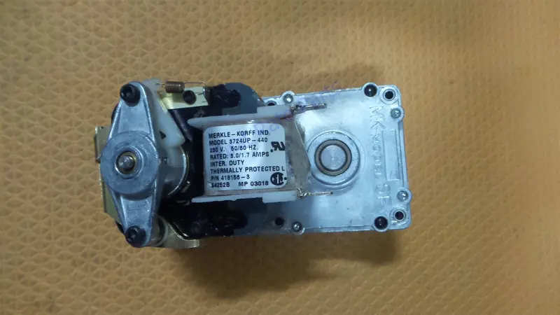 Vulcan Hart 418156-3 Gear Motor Fryer Basket Electric Lift 418156-2 Gas 1