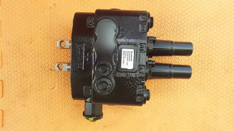 Walvoil 48058717 Hydraulic Valve For Case Ih Farmall Tractor 100C 105A 1